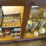 ケーキアンドブレッド プー - 