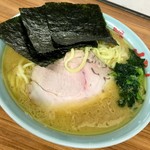 家系ラーメン 近藤家 本店 - 大ラーメン（好み無し）：900円