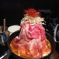 焼肉 にくなべ屋 神戸びいどろ 北野坂店 - 肉鍋