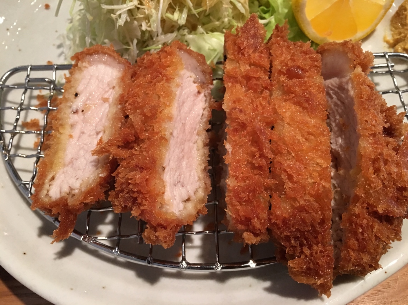 写真 5ページ目 : とんかつ とん樹 (とんかつ とんき) - 大分 写真 5ページ目 : とんかつ とん樹 (とんかつ とんき) - 大分