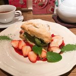 アフタヌーンティー・ティールーム - 苺と抹茶あずきのスコーンショートケーキ