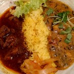 SPICY CURRY 魯珈 - ２種のカレー（ラムカレー、限定カレー）
