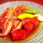 トラジ御膳（黒毛和牛の生カルビ、ハラミ、ヒレカク、モモ）