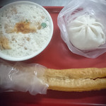 四海豆漿大王 長安西路 - 鹹豆漿、肉包、油条焼餅