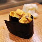 鮨処 多田 - 軍艦　カツオ酒盗 オムレツ風