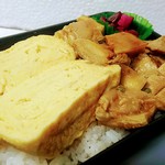 Derikasuteshon - 鶏だし巻き弁当972円