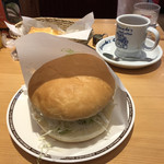 コメダ珈琲店 - グラクロバーガー