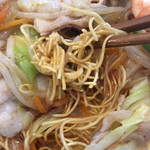 手作りケーキと珈琲のお店 さくら - お馴染みのパリパリ麺♡美味しい野菜餡が絡みます...♪*スープは付いてるヤツかな？