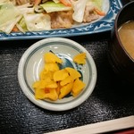 日本坂パーキングエリア（上リ） - 野菜炒め定食