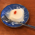 中国料理 龍薫 - デザート（ココナッツプリン）