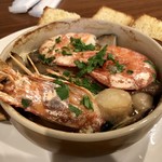 ナガタ店 - 海老と貝類のオイル煮（バケット付き）