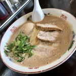 天龍ラーメン - 重厚豚骨ラーメン！