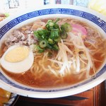 くつろぎ亭ひこべえ  - 牛骨ラーメン