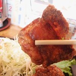 くつろぎ亭ひこべえ  - 唐揚げ持ち上げ