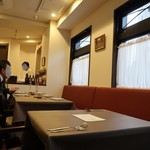 Cosmologia - 店内の様子