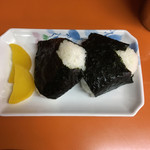 中華そば つばさ - おにぎり ¥100/1個