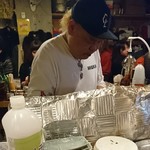 千匹屋 立ち飲み屋 - リアルビリケンマスター