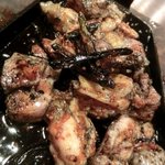 じとっこ組合 - 「地頭鶏にんにくにく香味焼」：ニンニク効かせて、炭の香り鮮やかでジューシー♪