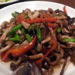 唐朝刀削麺 - チャジュ茸と牛肉の炒め