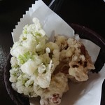 精進料理　湯華庵 - むかごも入った天ぷら