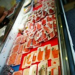 みなと市場 小松鮪専門店 - 店頭で小売りもしてます