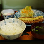 鉢の木 - 生姜焼き定食