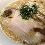 Japanese Soba Noodles 蔦 - 2種のチャーシュー