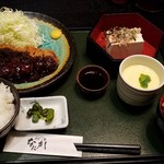 肉と魚とめん料理が充実している店 なにがし - 