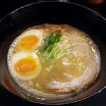 鶴麺 - 【鶏白湯そば 醤油 + 半熟味たまご】￥850 + ￥150