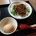 Kippei Ramen - 温玉が付いてくる「台湾丼」