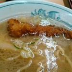 オーモリラーメン - ラーメンに投入