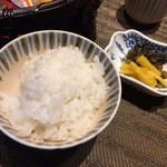 九州の旬 博多廊 - 美味しいごはん、卓上のふりかけも使いました。