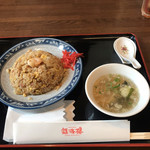 鎮海楼 - 料理写真:五目チャーハンハーフ