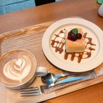 YADO Cafe - チーズケーキとカフェラテ