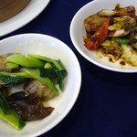 中国料理 桃源 - 「青梗菜とあさりの塩炒め」と「当別産黒豚とキャベツの甘味噌炒め」