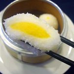 中国料理 桃源 - 「カスタード入りココナッツ団子」