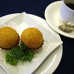 中国料理 桃源 - 「揚げ胡麻団子」
