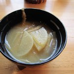 baikinguresutoramminori - お味噌汁も地元でとれた野菜が一杯のお味噌汁です。