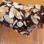 たま木亭 - クニャーネのベルギー産チョコとアーモンド仕立て