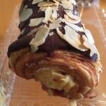 たま木亭 - クニャーネのベルギー産チョコとアーモンド仕立て