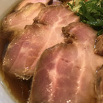 麺庵ちとせ - 低温加熱調理の厚切りのチャーシュー