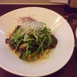 中国麺飯 勇 - 秋茄子とキノコの勇式ジャージャン麺