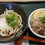 Hanamaru Udon - ミニ丼セット（塩豚丼+温玉ぶっかけ）580円
