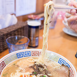 幸福軒 - 母が初の麺リフト