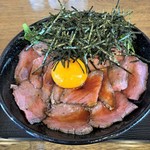 どんぶりスタジアム - ローストビーフ丼（500円）