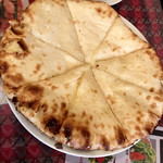 インド&ネパールキッチン ナワデュルガ - チーズナン