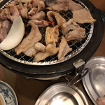 塩ホルモン 炭火のあんざい - 炭火焼き