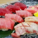 みなと市場 小松鮪専門店 - アップ