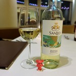 DINING ROOM IN THE MAIKO - 白ワイン　￥1,000