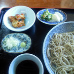 もりそば(735円)